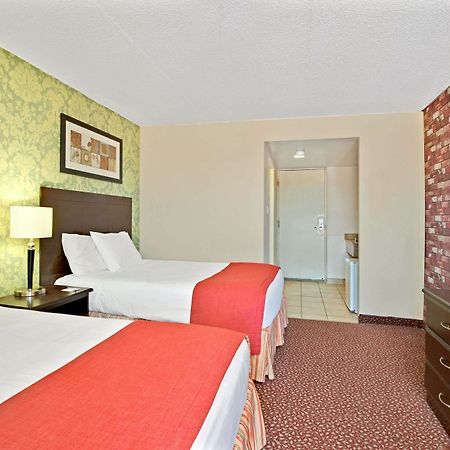 Knights Inn Toronto Scarborough エクステリア 写真